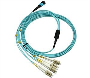 Patch Cord Fiber trumpiklis MPO LC UPC OM3 Type B LSZH